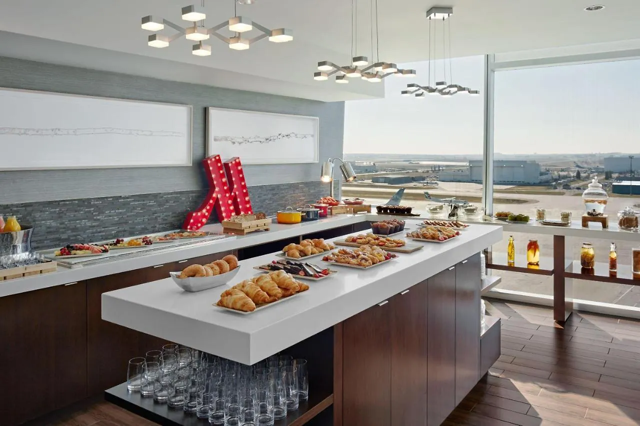 Calgary Airport Marriott In-Terminal Hotel 4*,  Canada