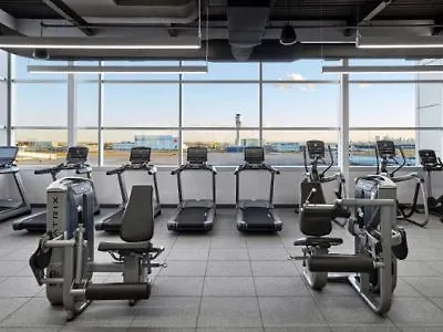 Calgary Airport Marriott In-Terminal Hotel